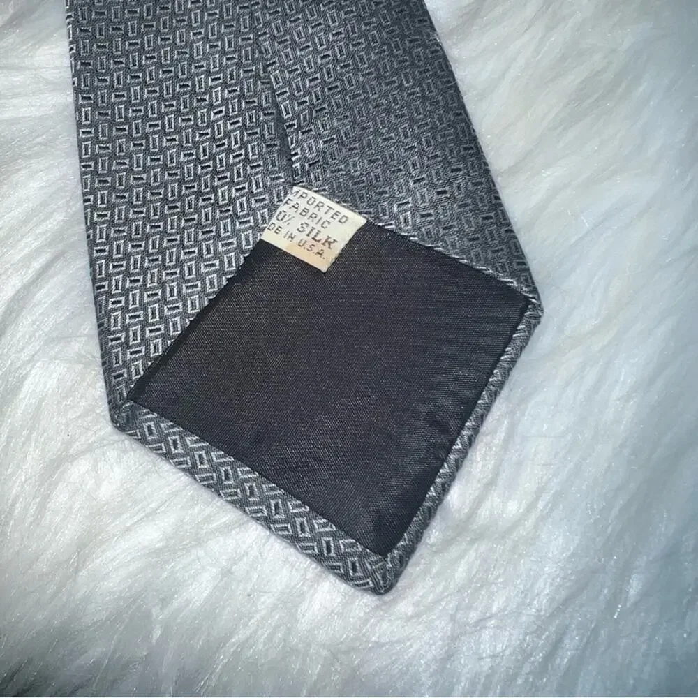 Yves Saint Laurent Vintage YSL 100% Silk Gray Black Men’s Abstract Necktie USA